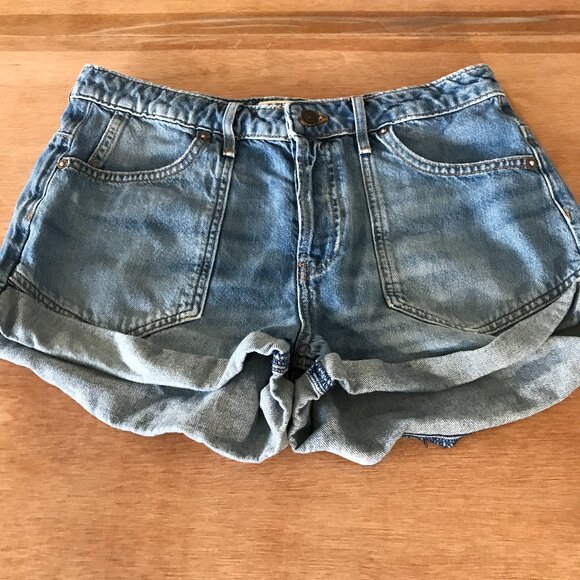 We The Free Cuffed Denim Shorts Women 29 Blue High Rise Button Fly Medium Wash - Picture 1 of 12